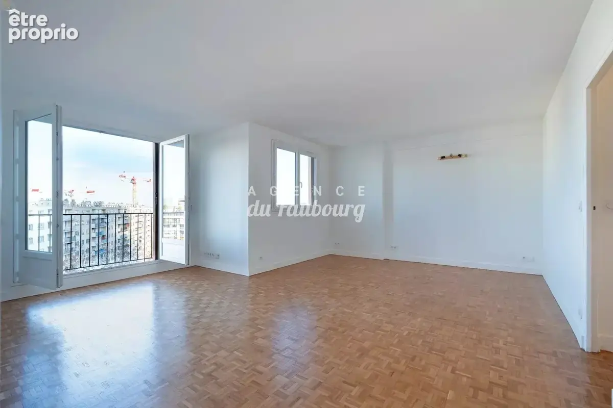Appartement 3 pièces - 11ème étage avec asc. - vue Tour Eiffel - photo 3