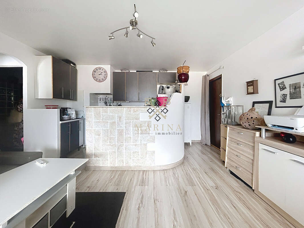 Appartement t2 - dernier etage - porto-vecchio - photo 2