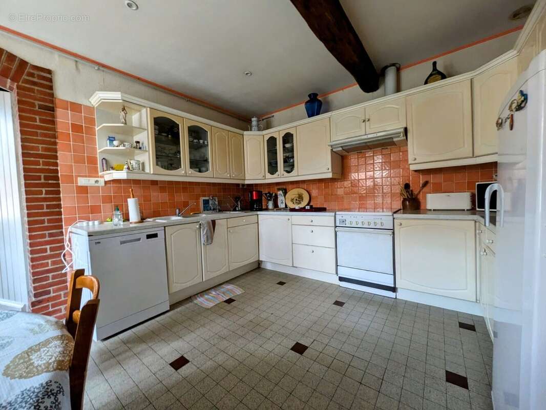 Maison à VILLECOMTAL-SUR-ARROS