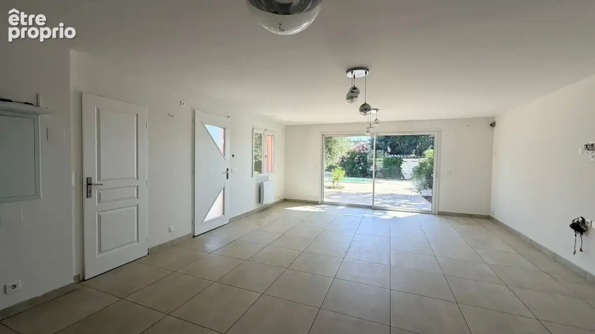 Agde- maison a agde avec grand terrain et beau volume - photo 4