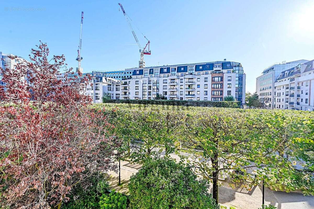 Appartement à CHARENTON-LE-PONT
