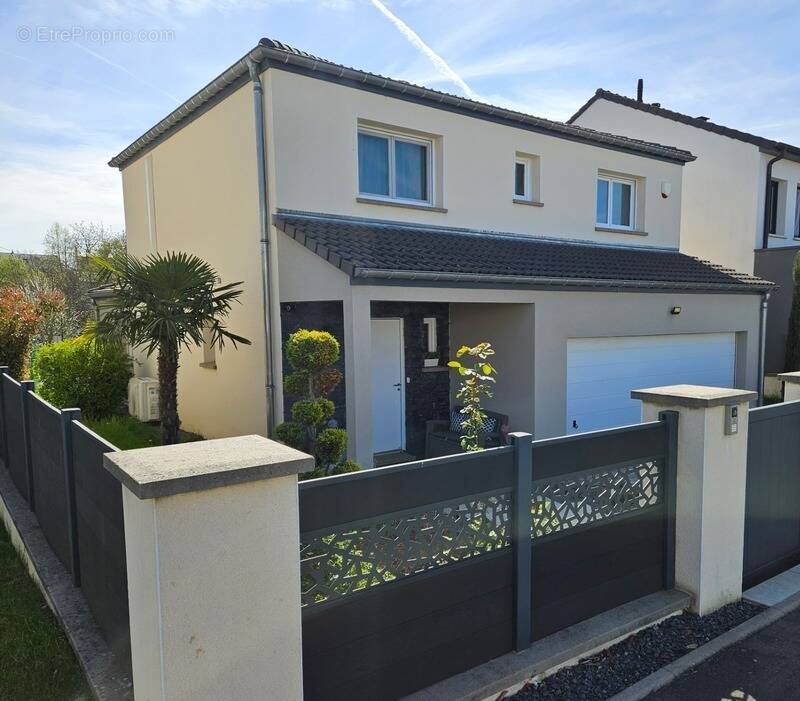 Maison à HETTANGE-GRANDE