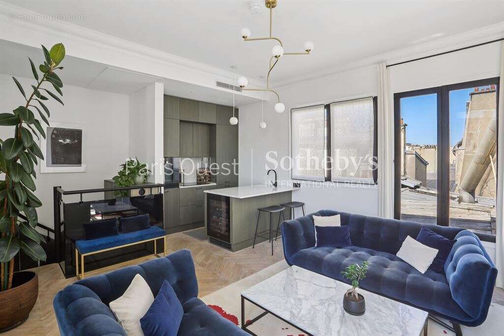 Appartement à PARIS-1E