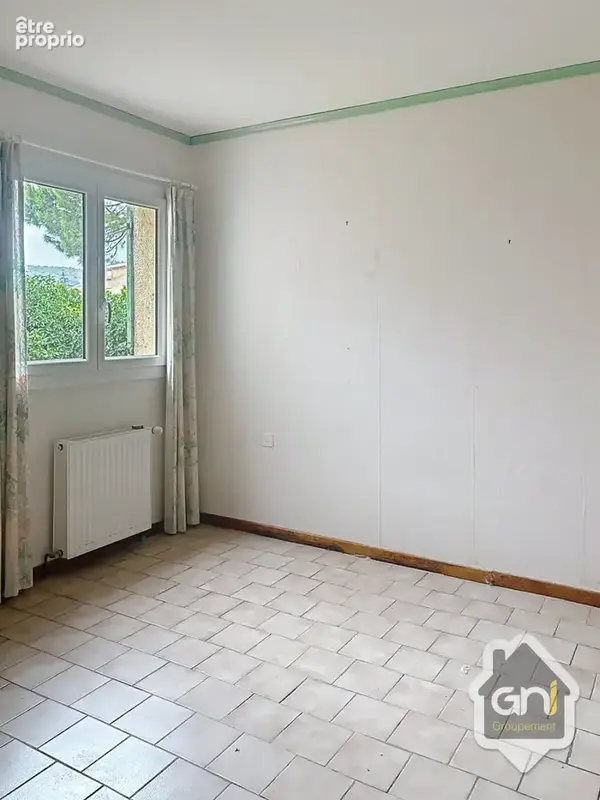 Maison de Type 7 avec jardin. - photo 16