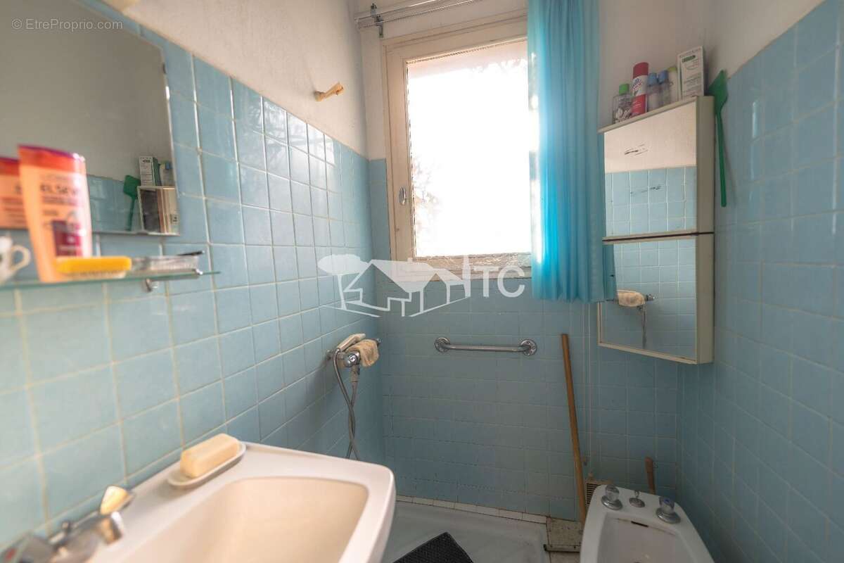 Maison à GROSPIERRES