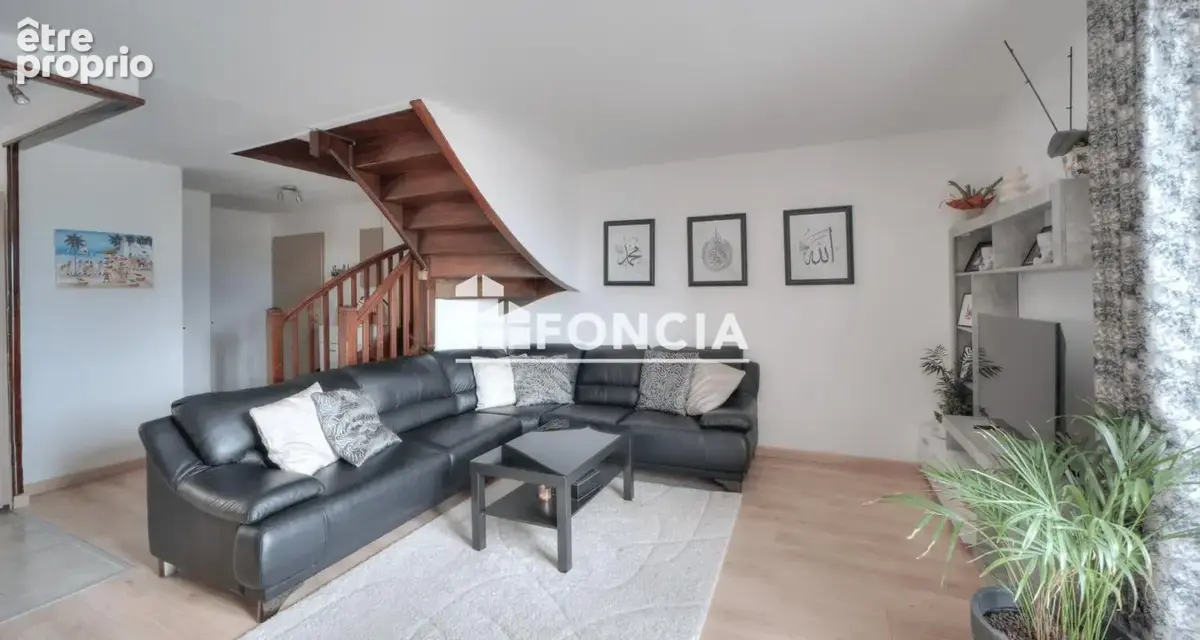 Appartement à THOIRY