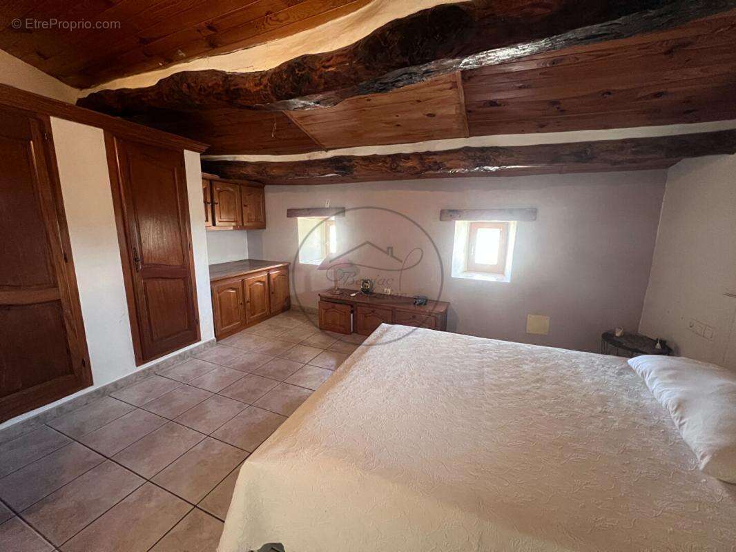 Maison à ALLEGRE-LES-FUMADES