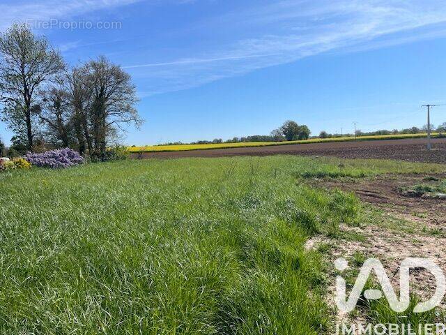 Photo 1 - Terrain à NIEUL-LES-SAINTES