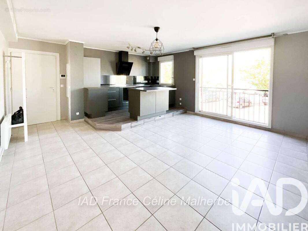 Photo 1 - Appartement à MANTES-LA-VILLE