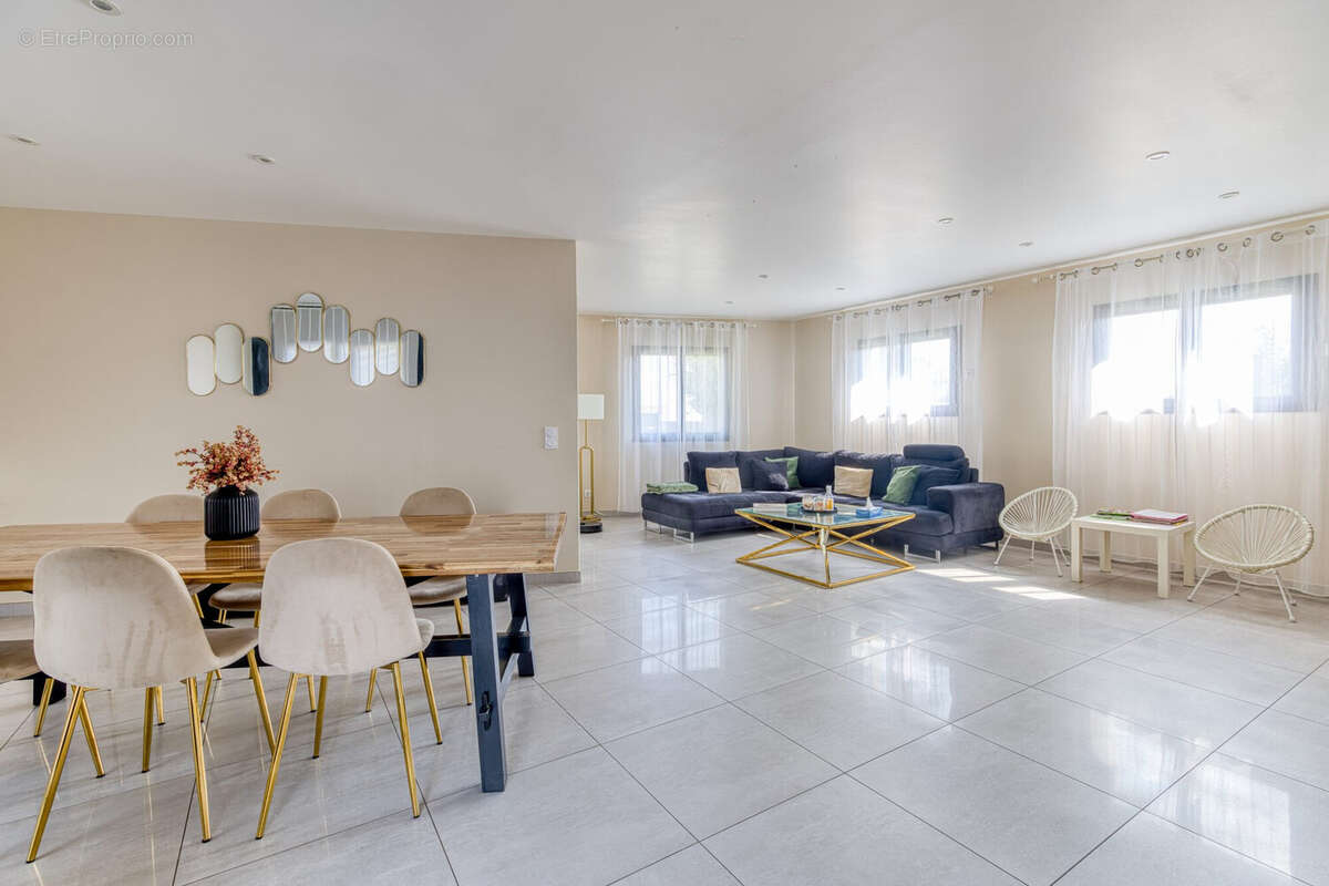 Maison 120 m² à Viriat  - photo 6