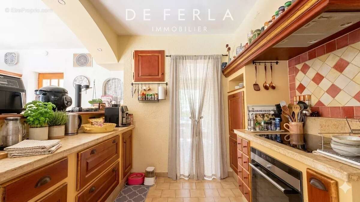 Maison à PEYROLLES-EN-PROVENCE