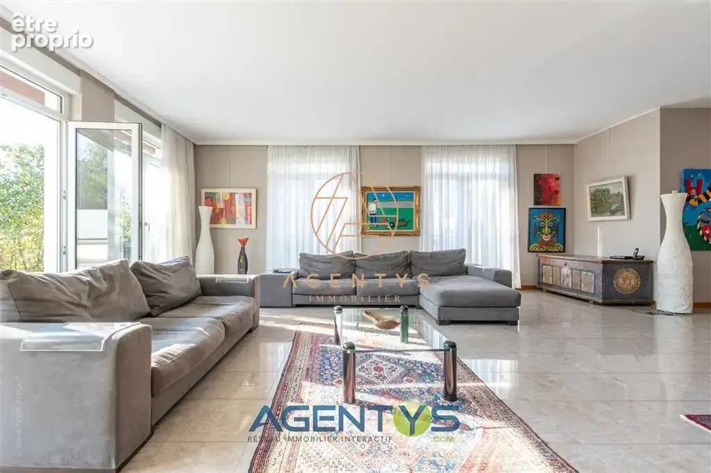 Maison 10 pièces 205 m² à vendre à Saint-Maur-Des-Fosses (94210) - photo 3