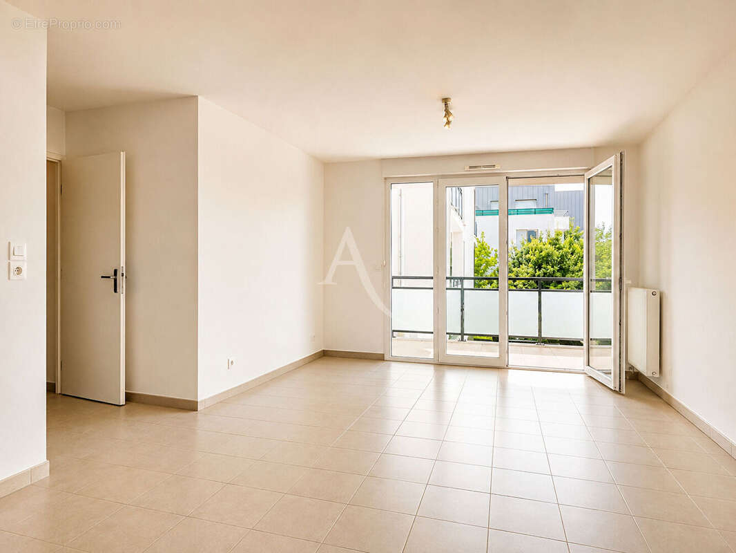 TOURS NORD - Appartement T3 récent avec terrasse, ascenseur et parking en sous-sol - photo 3