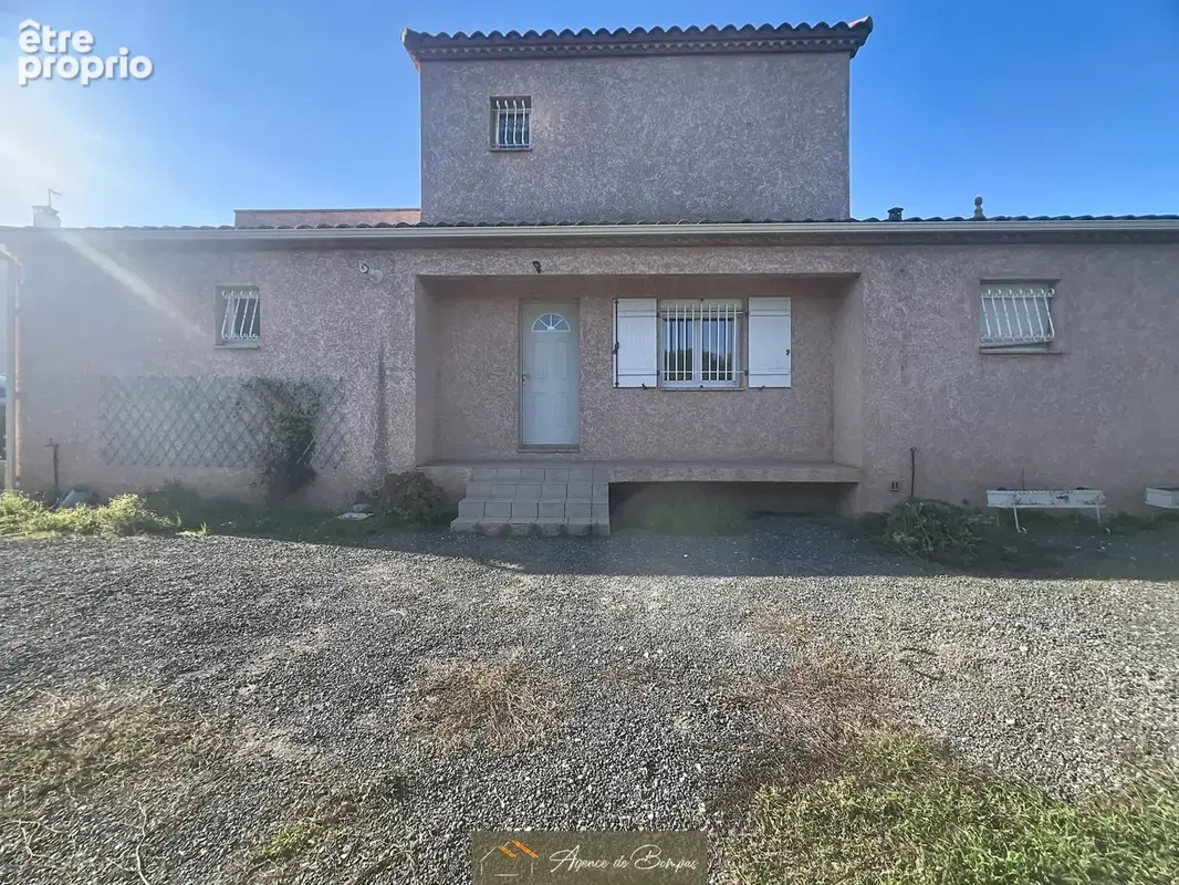 Secteur residentiel - villa 4 faces  99.65 m2 hbts av studio 44.81 independant sur 933 m2 de terrain  - - photo 19