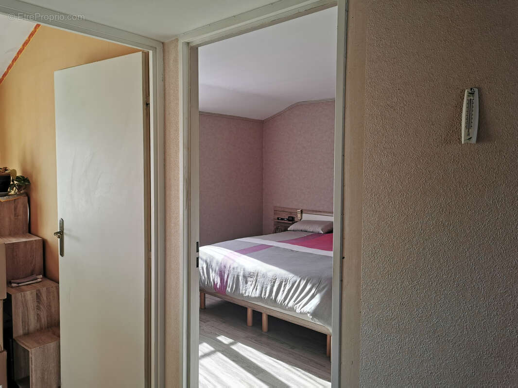 Maison à MONTALIEU-VERCIEU