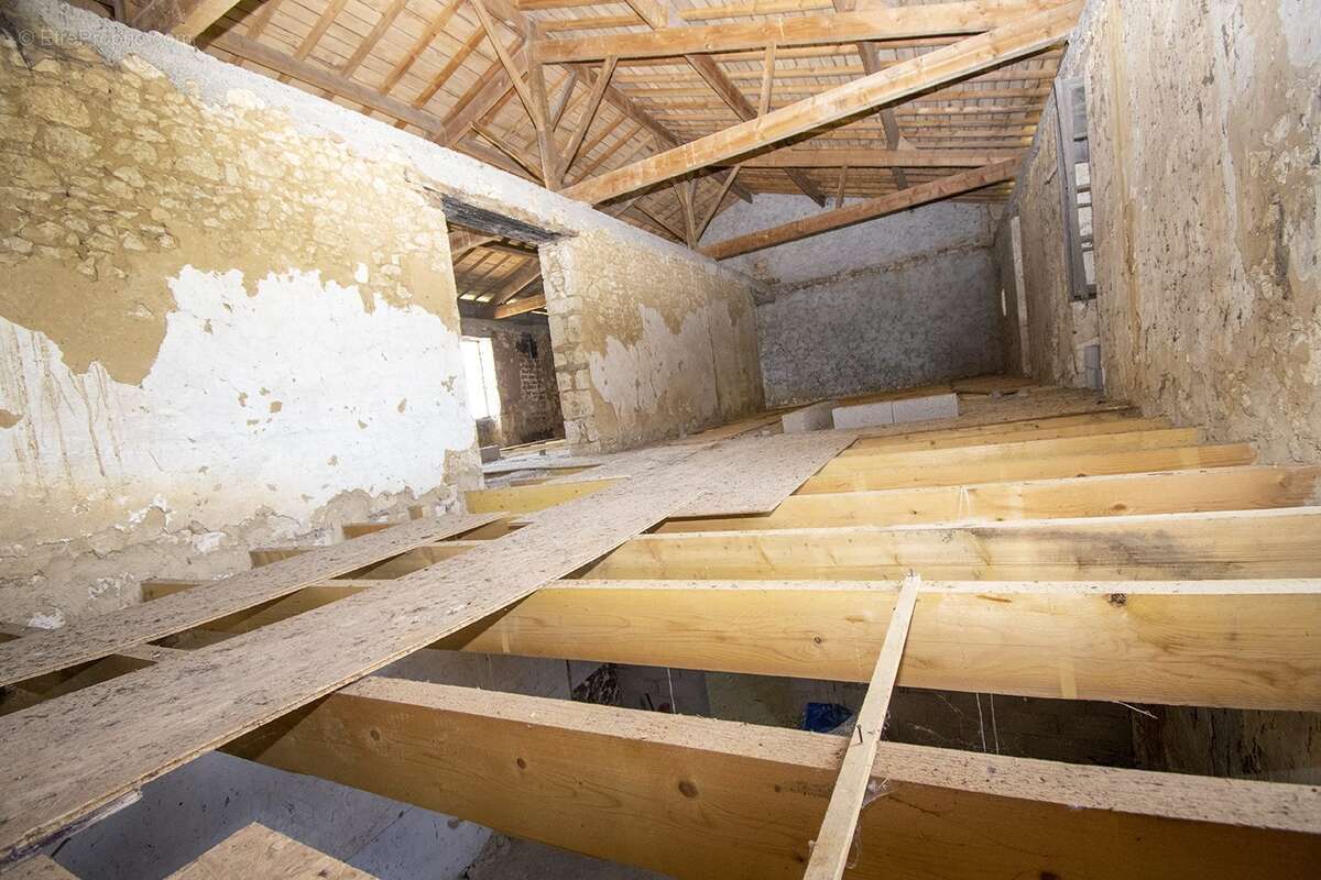 Maison à VILLENEUVE-DE-DURAS