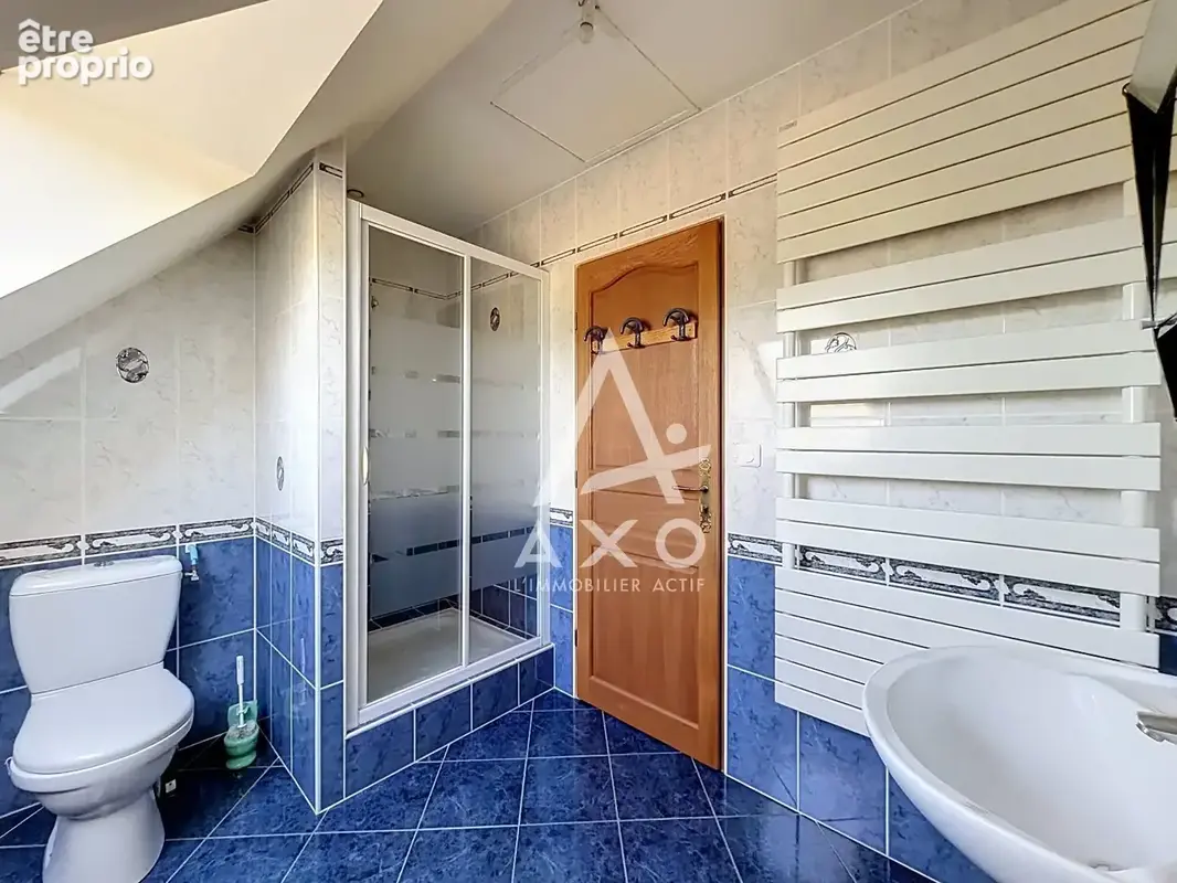 Maison familiale 5 chambres, sous-sol total et 8500m² de terrain - photo 12