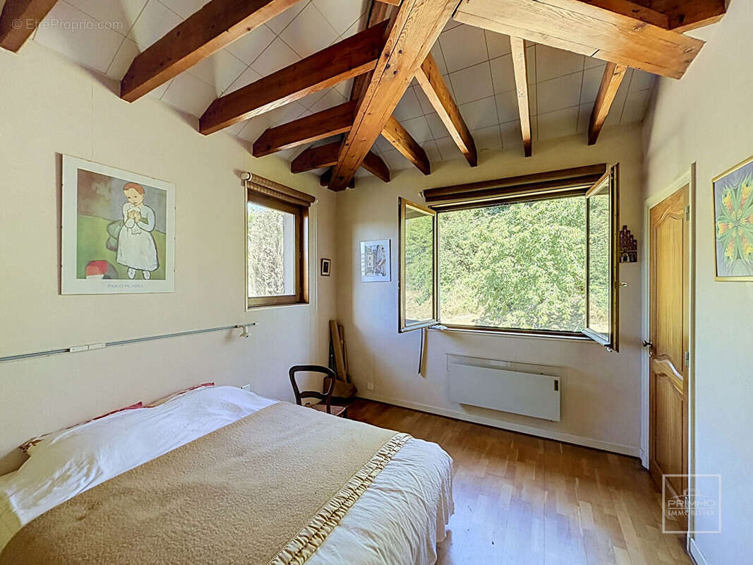 SAINT DIDIER AU MONT D'OR, Maison de 182 m² au calme avec beau potentiel - photo 11