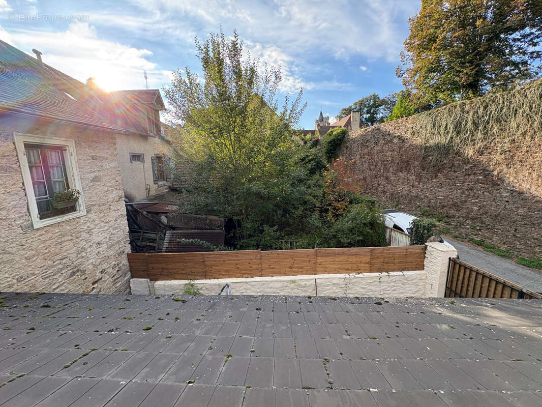 Coussac Bonneval maison de 6 pièces  proche des commerces avec cour et garage - photo 23