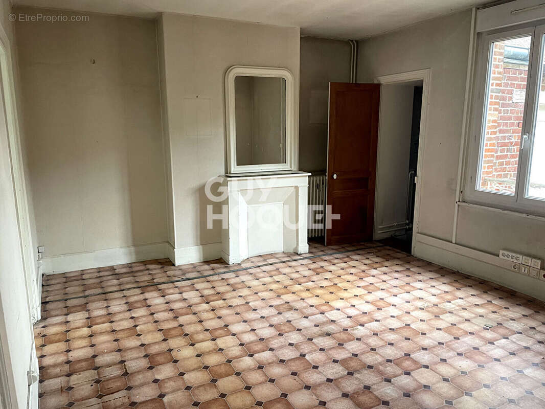 Appartement à SAINT-JUST-EN-CHAUSSEE