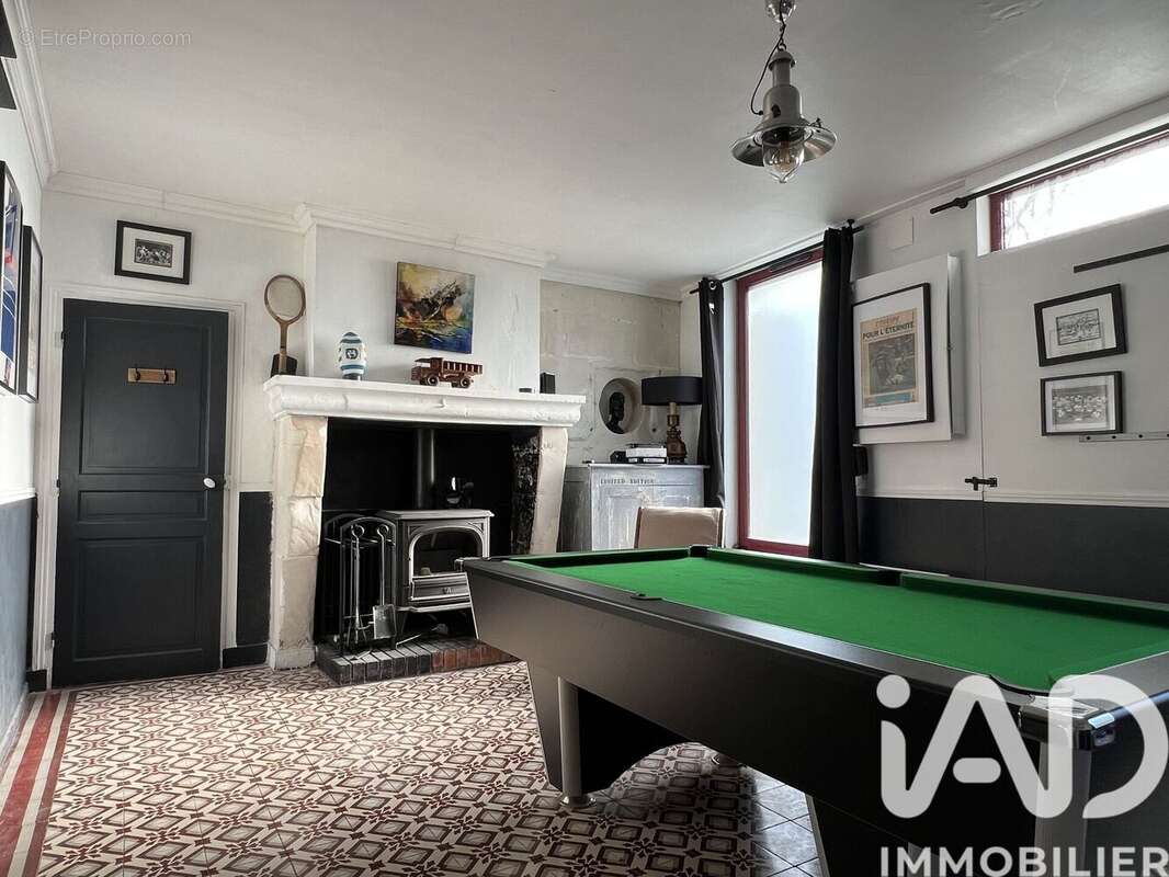Maison 165 m² à Fontguenand  - photo 2