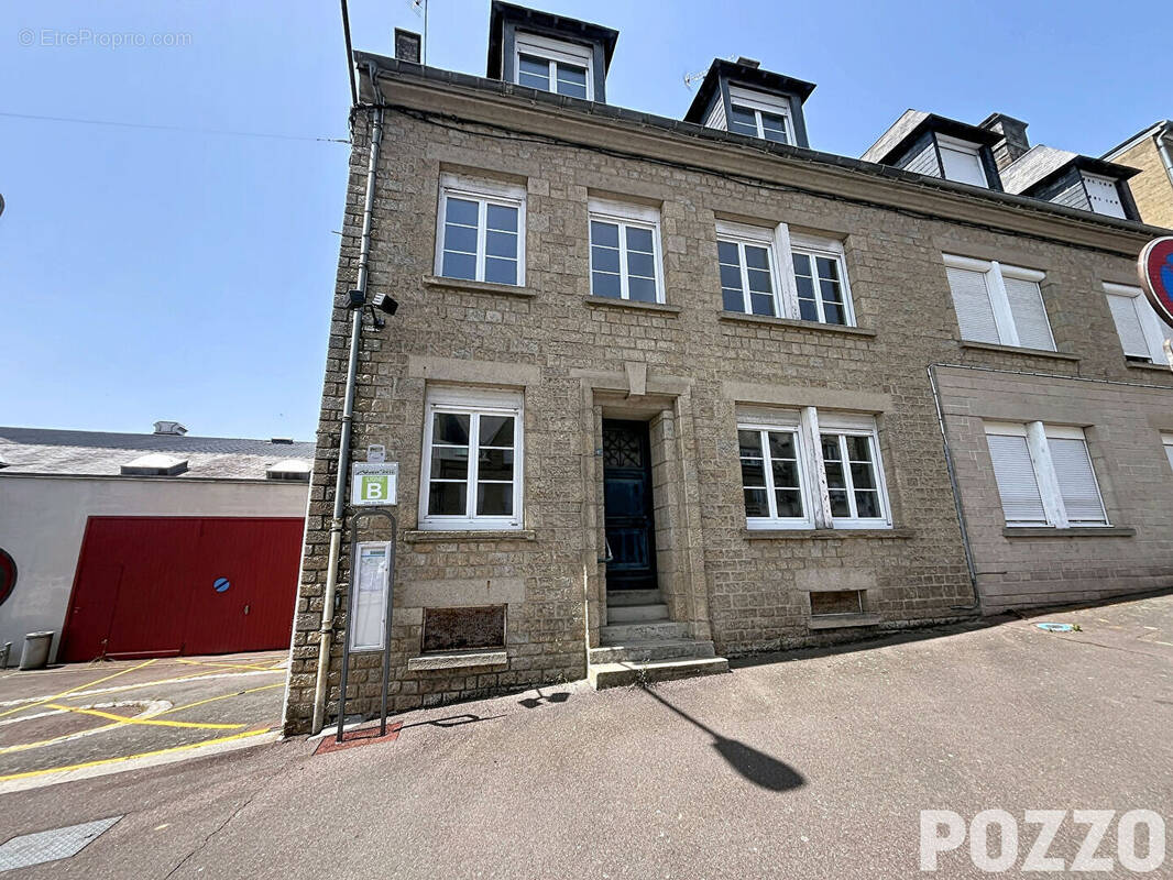 Appartement à SAINT-HILAIRE-DU-HARCOUET