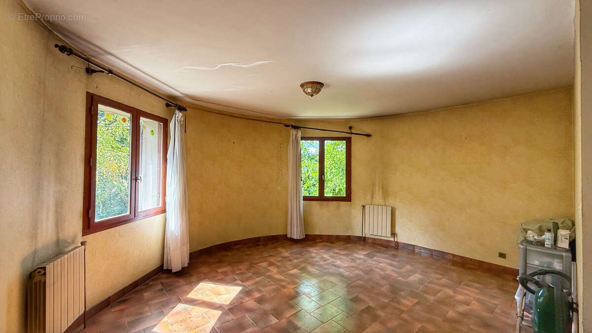 Maison à LA BUISSE