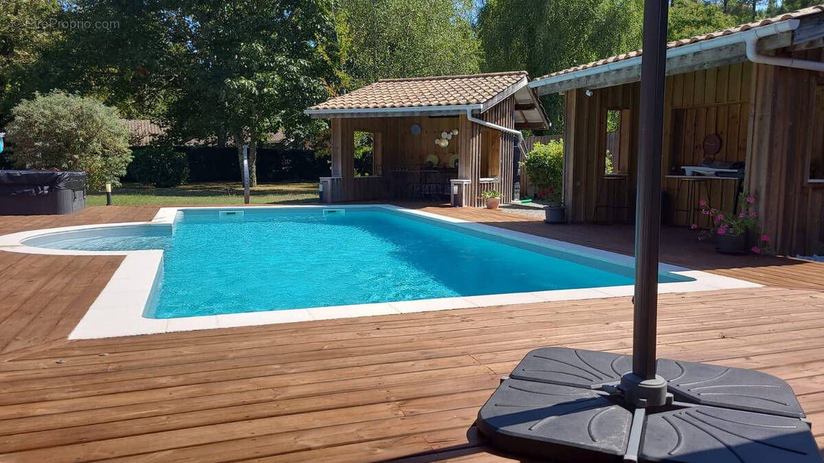 Maison à BELIN-BELIET