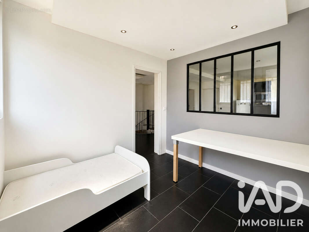 Appartement 48 m² à Colombes  - photo 5