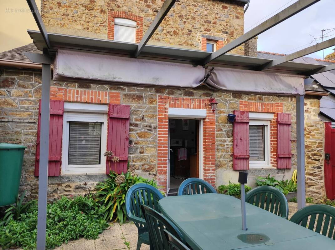 Maison à CHATELAUDREN