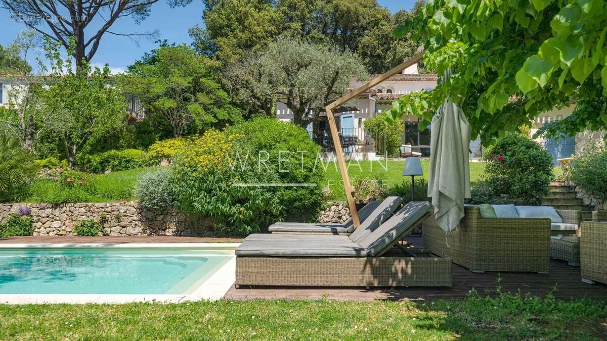 Maison à VALBONNE