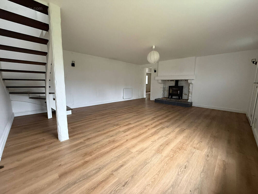 Maison à LE RELECQ-KERHUON