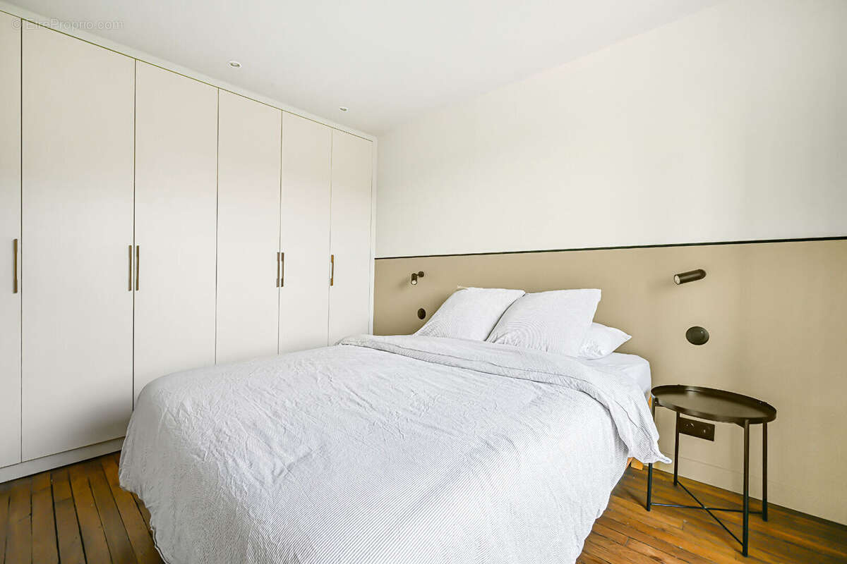 Appartement à PARIS-14E