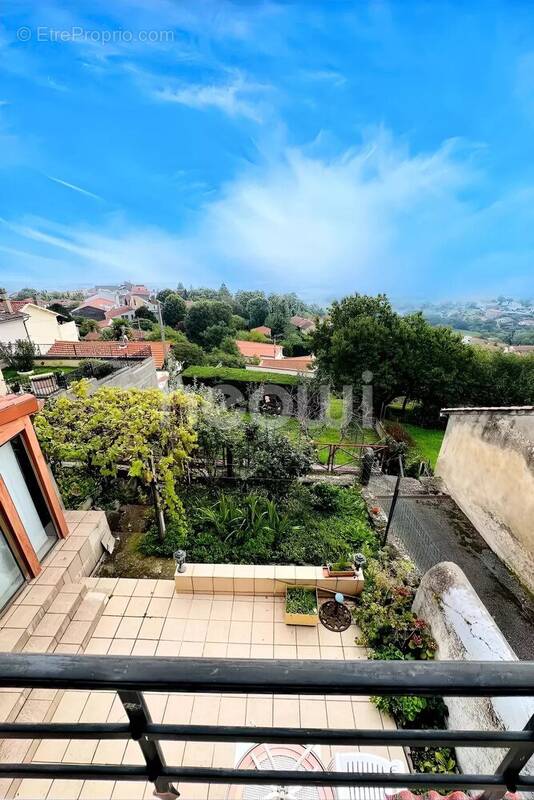 Maison à CHATEAUGAY