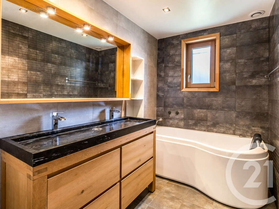 Maison 120 m² à Massieux  - photo 9