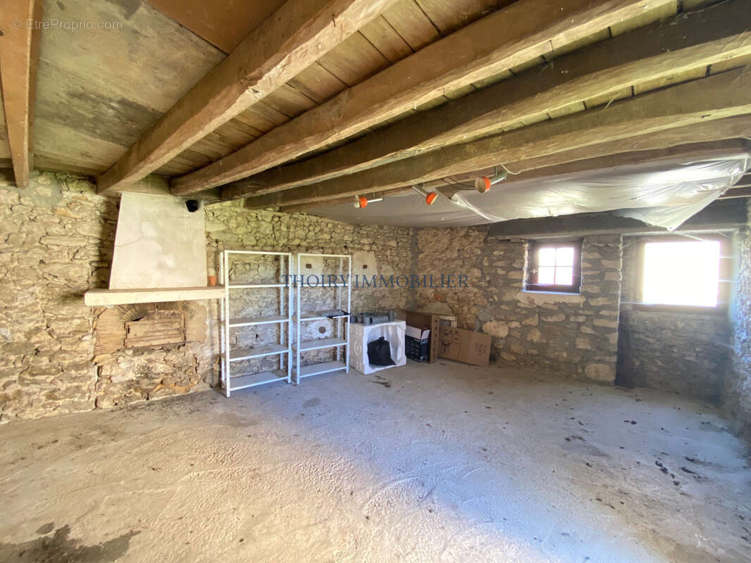Maison à THOIRY
