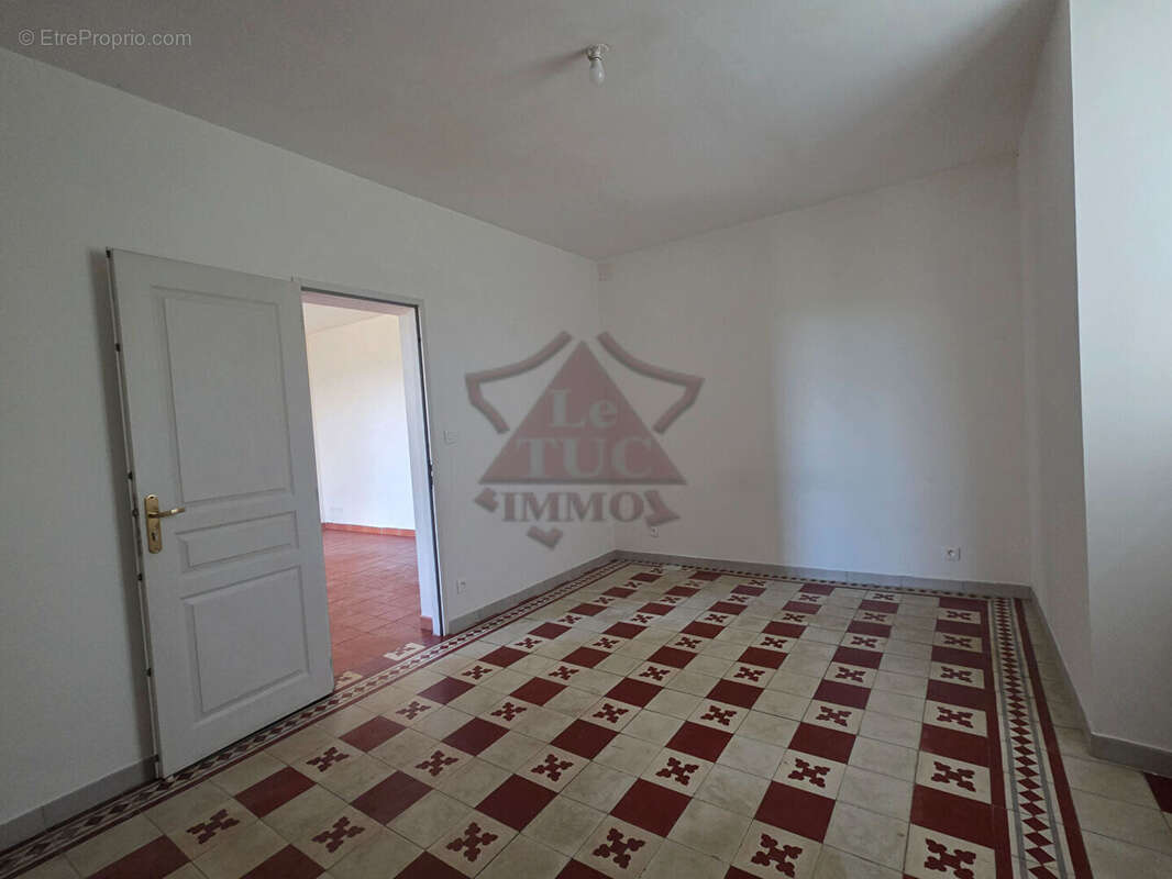 Maison à COURRY