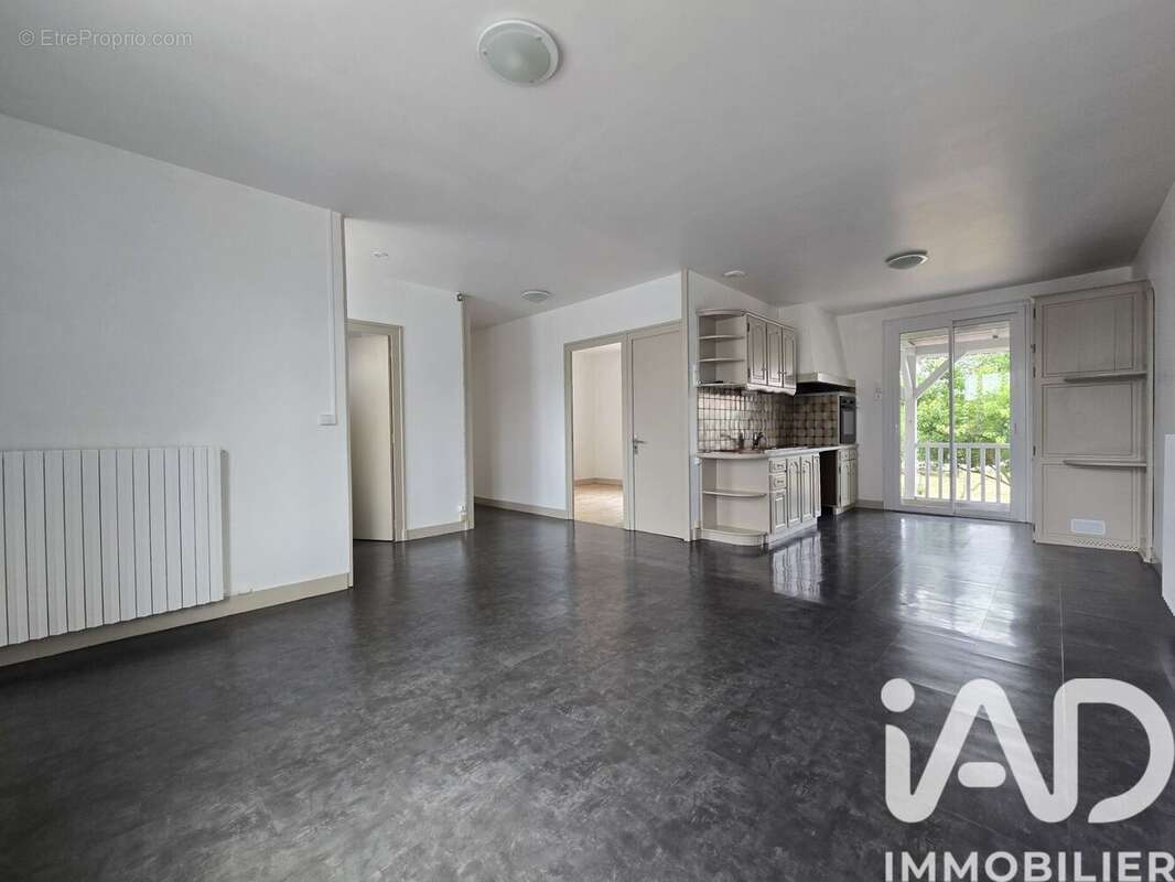 Maison 72 m² à Thouars  - photo 4