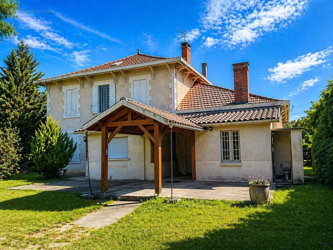 Maison à SALLES