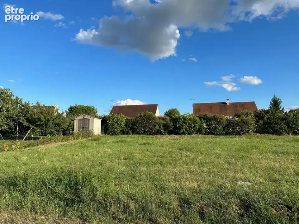 Terrain à TAUXIGNY