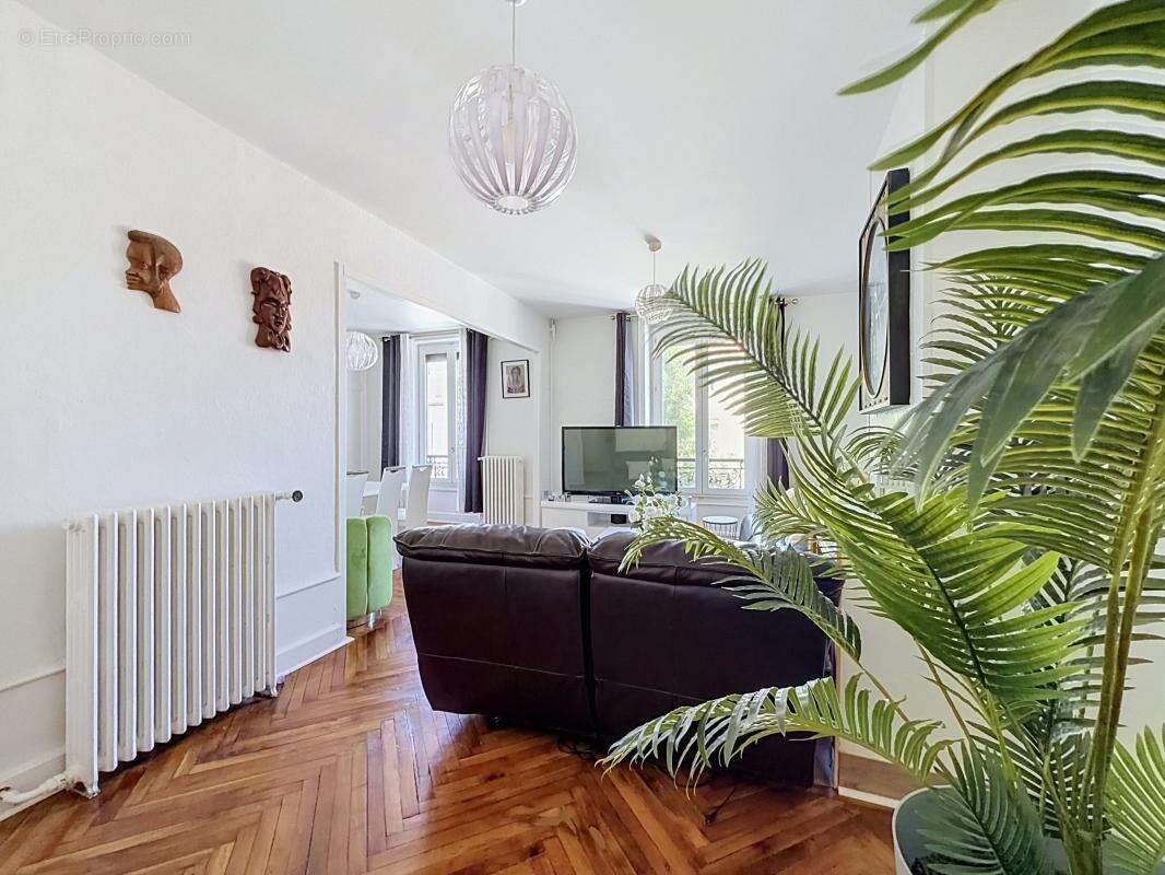 Appartement à GIVORS