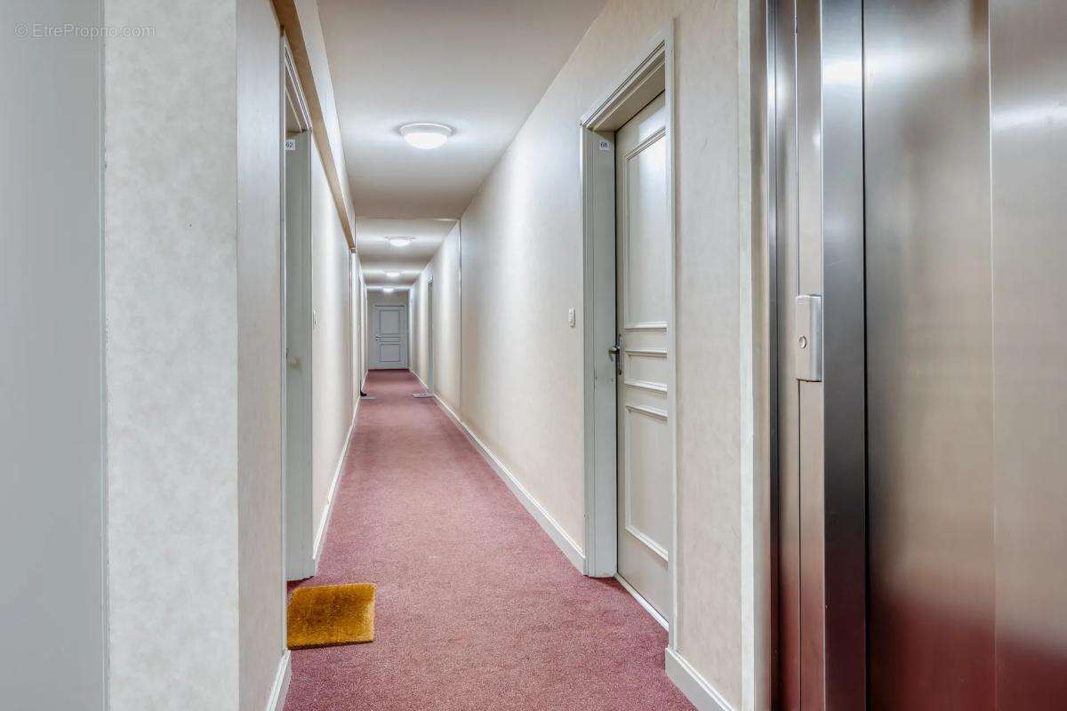 Appartement à LA RIVIERE-SAINT-SAUVEUR