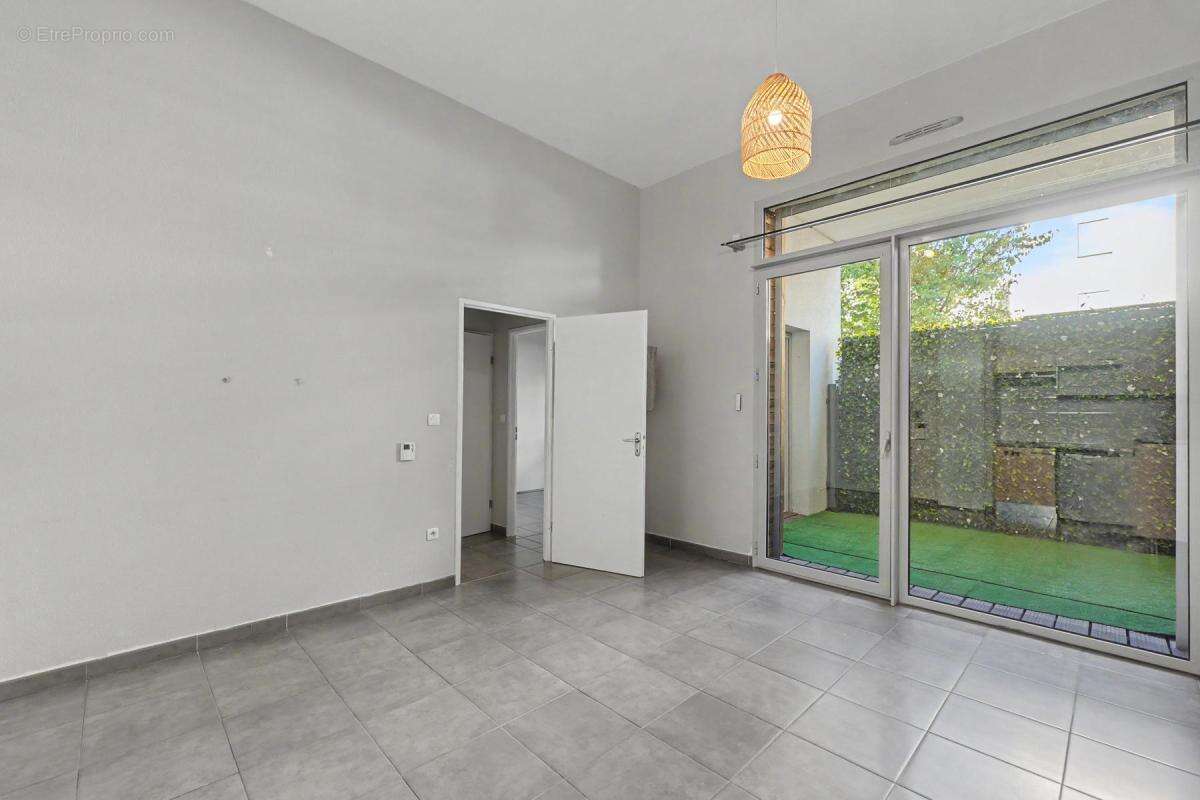 BALMA VIDAILHAN : Appartement T2 – 45 m² avec Terrasse et Parking Privatif - photo 11