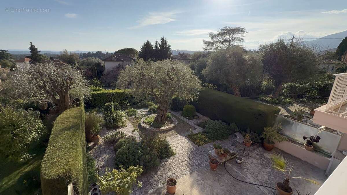 Appartement à VENCE