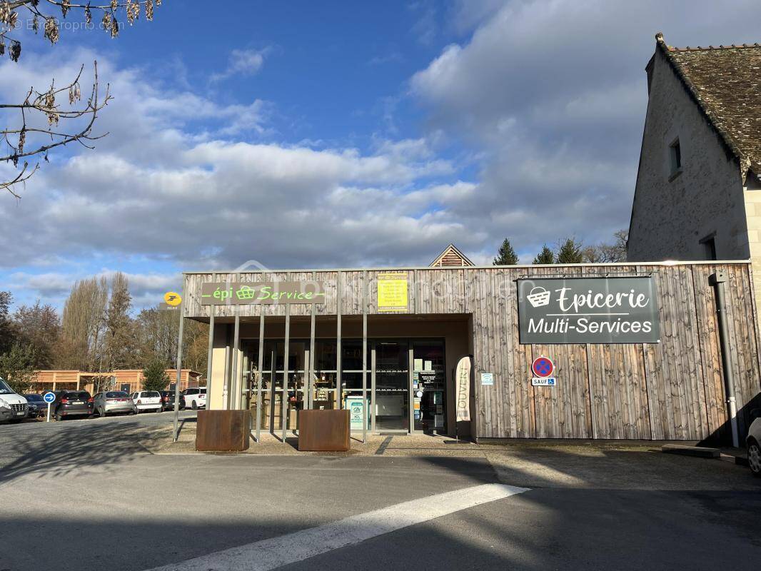 Commerce à VALLIERES-LES-GRANDES