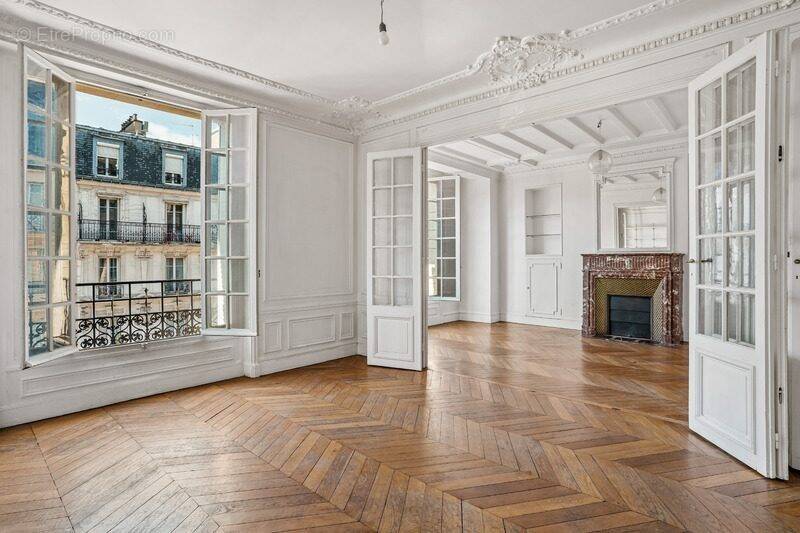 Appartement à PARIS-12E