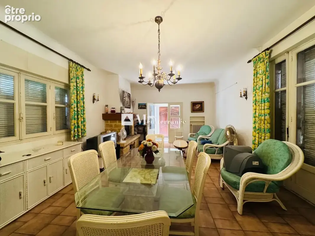 Proposé uniquement par notre agence - à vendre : maison à renover située à seulement 100 m de la plage. (83310 - photo 9