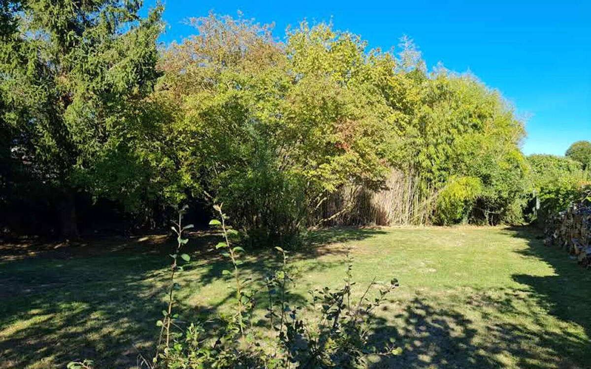 Terrain à LA FERTE-SOUS-JOUARRE