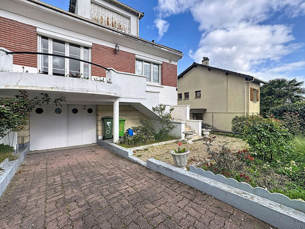 Maison à BONNEUIL-SUR-MARNE