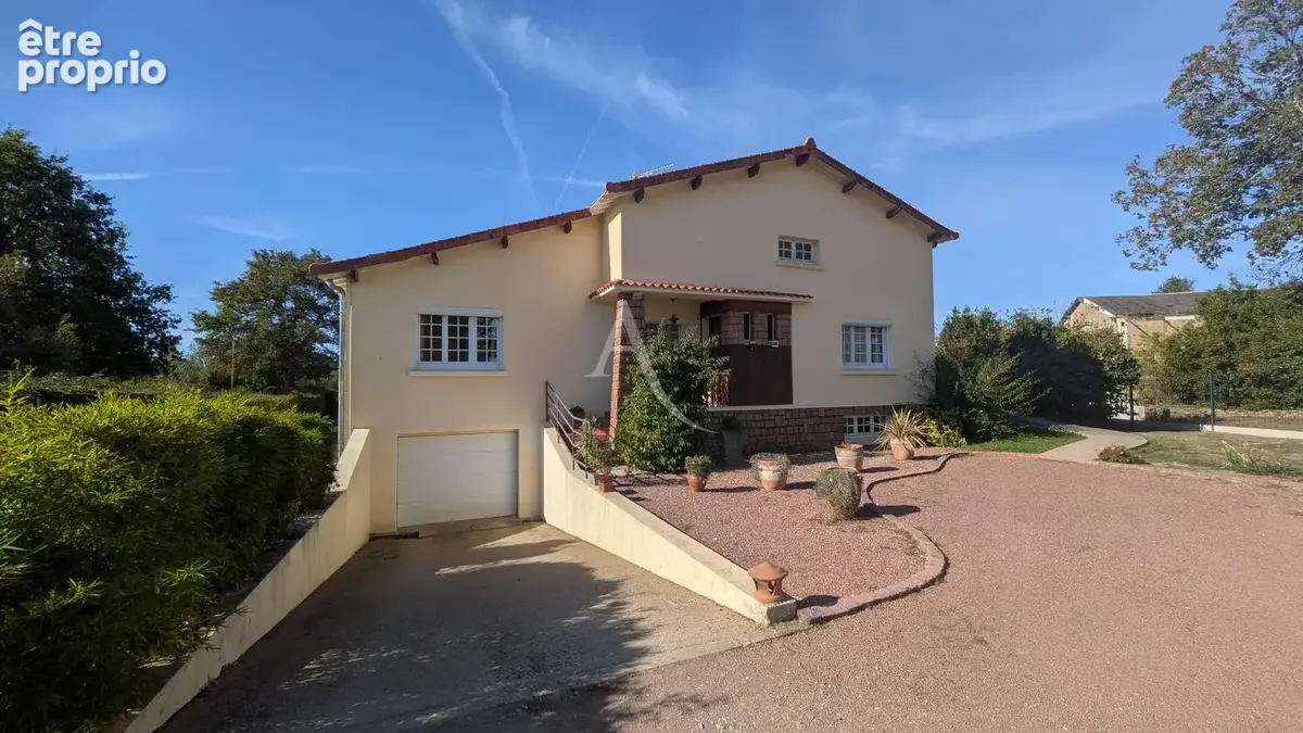Photo Maison à Nesmy au prix de 299 000€
